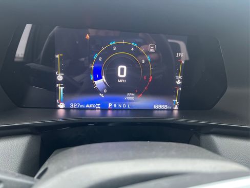 Used 2023 Chevrolet Colorado LT w/ LT Convenience Package III image 16