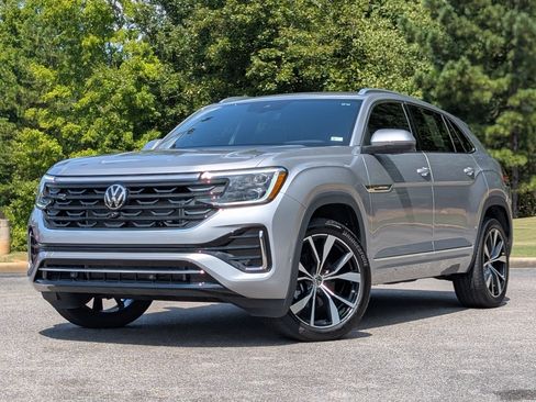 Used 2025 Volkswagen Atlas Cross Sport SEL Premium R-Line AWD/4WD image 4