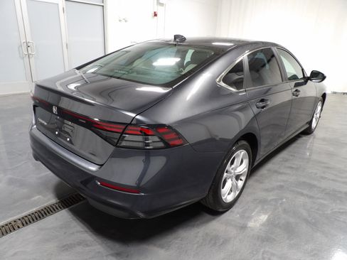 Used 2025 Honda Accord LX image 6
