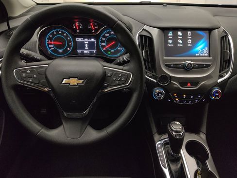 Used 2017 Chevrolet Cruze LT w/ Convenience Package FWD image 22