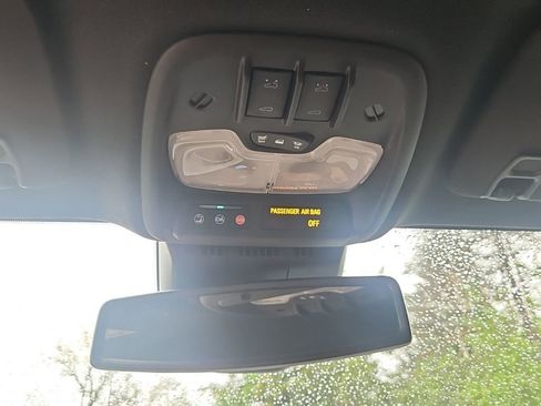 Used 2023 GMC Canyon AT4 w/ AT4 Premium Package AWD/4WD image 17
