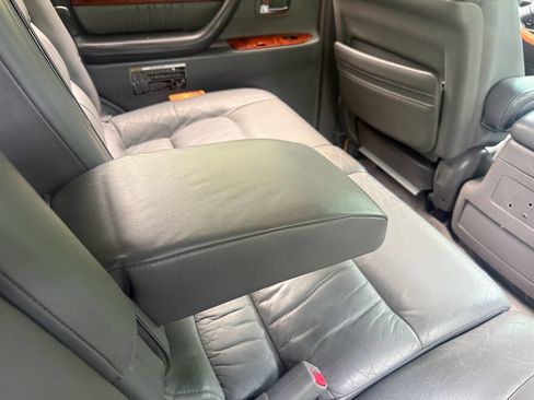 Used 2002 Lexus LX 470 4WD image 30