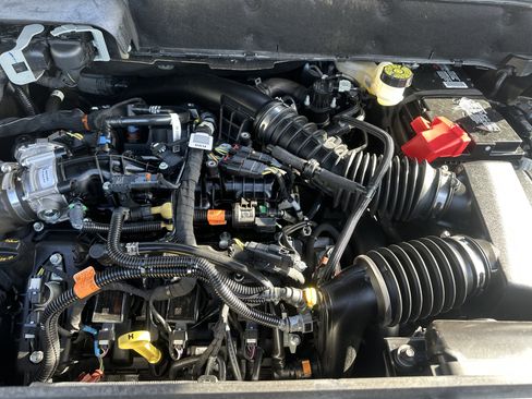 Used 2023 Lincoln Nautilus Reserve w/ Equipment Group 202A image 9