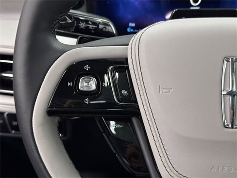 New 2025 Lincoln Aviator Reserve w/ Illumination Package image 27