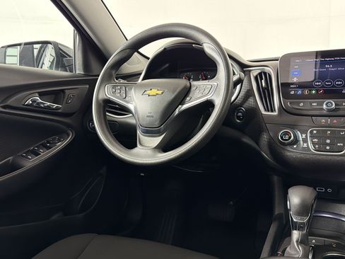 Used 2024 Chevrolet Malibu LT FWD image 15