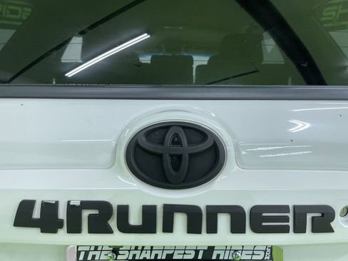 Used 2016 Toyota 4Runner SR5 image 13