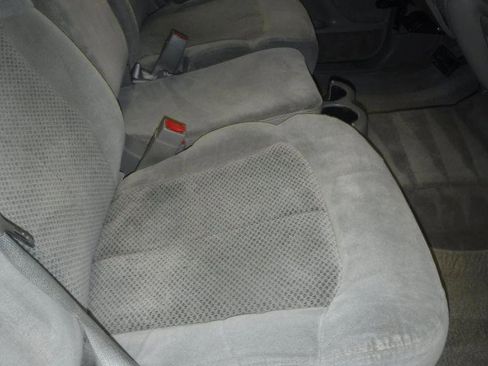 Used 2002 Chevrolet Silverado 1500 LS w/ Off-Road Skid Plate Pkg image 9