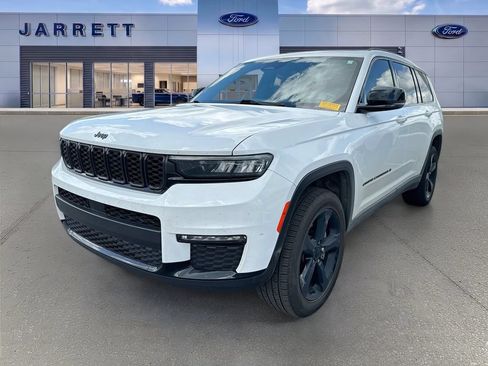 Used 2024 Jeep Grand Cherokee L Limited w/ Black Appearance Package RWD image 2