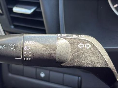 Used 2023 Nissan Rogue SV image 22