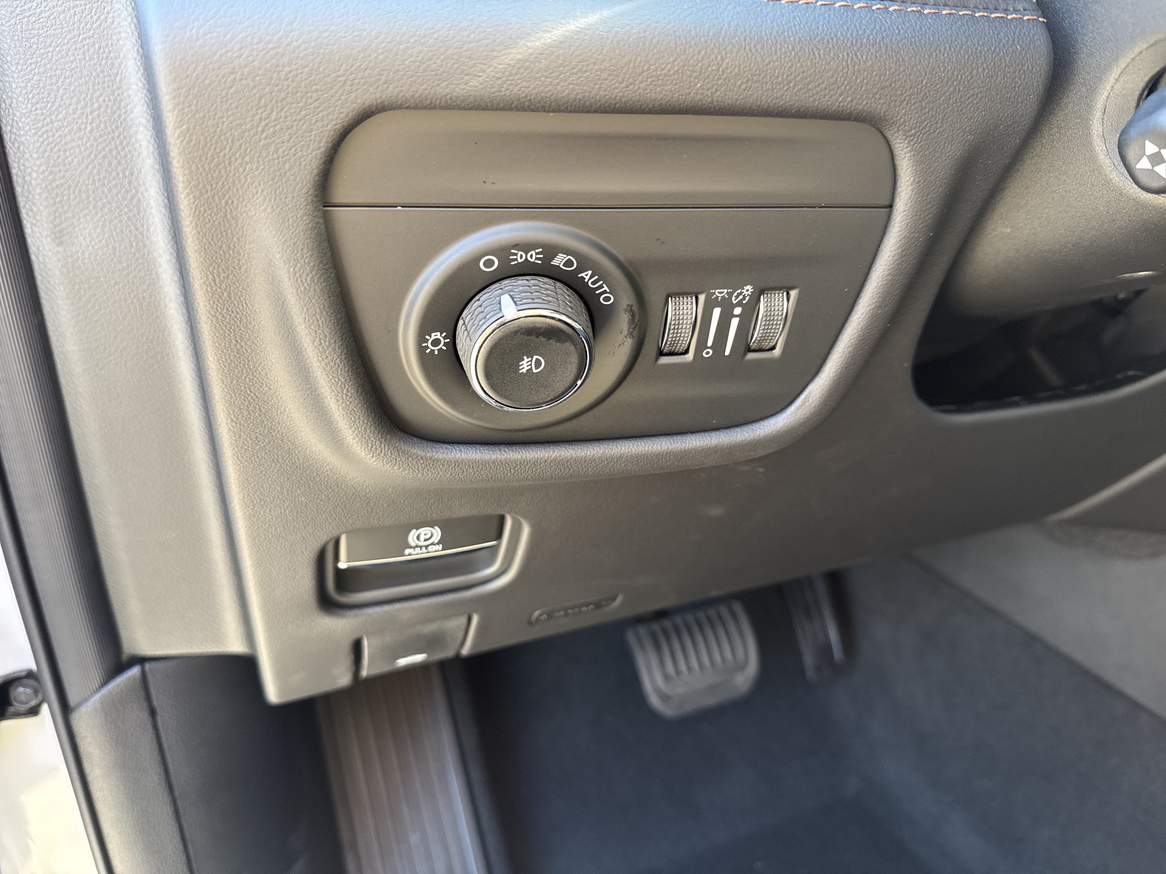 New 2027 Jeep Grand Cherokee Summit AWD/4WD image 31