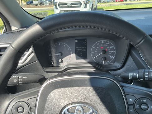 Used 2023 Toyota Corolla Cross LE FWD image 21