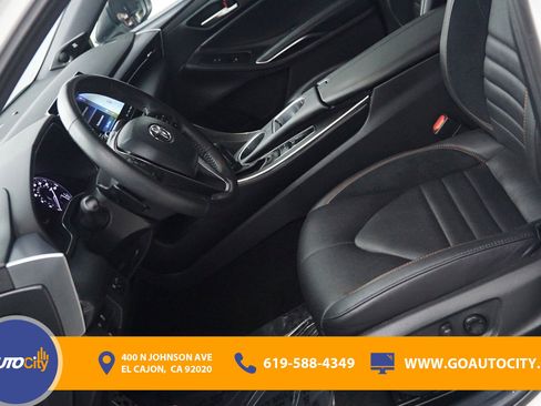 Used 2022 Toyota Avalon XSE w/ Carpet Mat Package (TMS) image 9