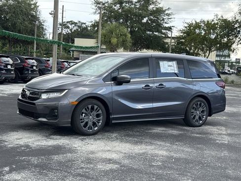 New 2026 Honda Odyssey Touring image 11