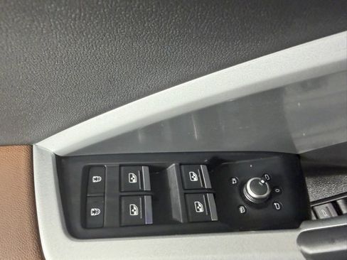 Used 2021 Audi Q3 2.0T Premium Plus w/ Premium Plus Package image 19