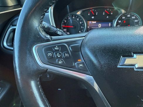 Used 2020 Chevrolet Equinox LT image 16