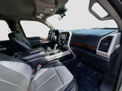 Used 2020 Ford F150 Lariat w/ Equipment Group 502A Luxury AWD/4WD image 32