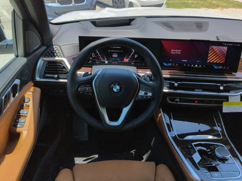 New 2026 BMW X5 xDrive40i w/ Climate Comfort Package AWD/4WD image 16