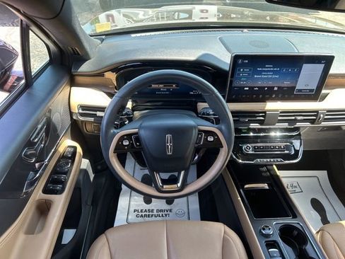 Used 2023 Lincoln Corsair Reserve FWD image 27