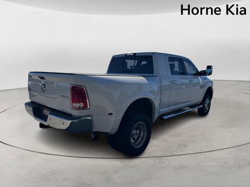 Used 2017 RAM 3500 Laramie w/ Convenience Group image 4