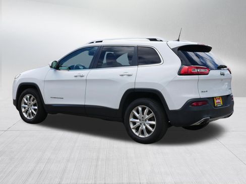 Used 2016 Jeep Cherokee Limited AWD/4WD image 5