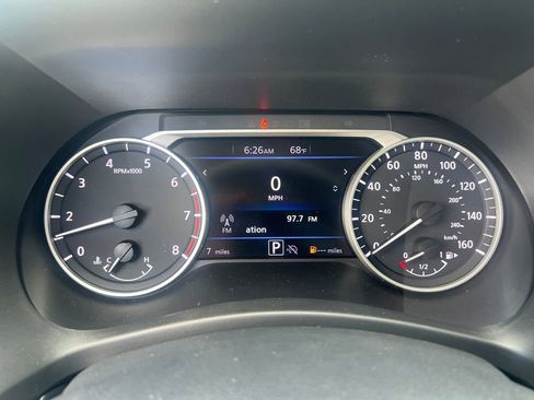 Certified 2025 Nissan Sentra SR w/ SR Premium Package FWD image 17