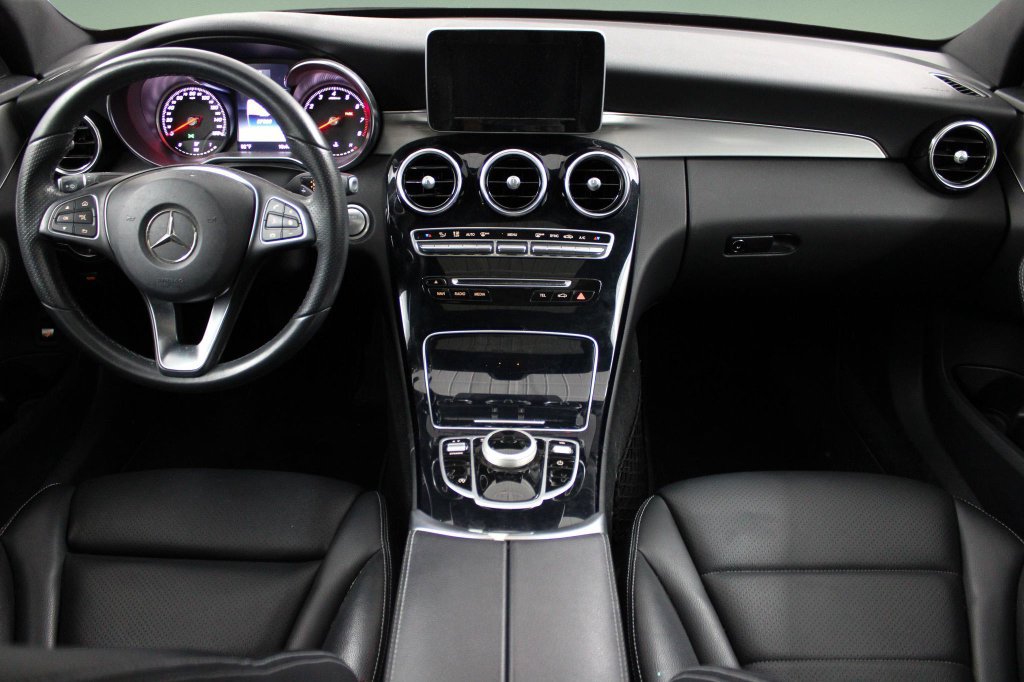 Used 2018 Mercedes-Benz C 300 Sedan image 19