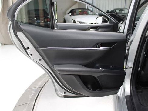 Used 2019 Toyota Camry XSE w/ Navigation Package FWD image 29