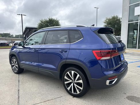 Used 2024 Volkswagen Taos SE FWD image 7