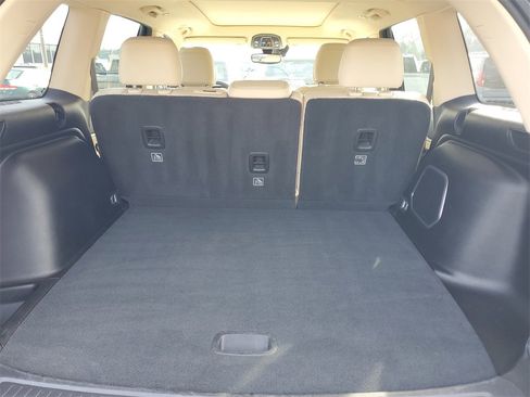 Used 2022 Jeep Grand Cherokee Limited image 10