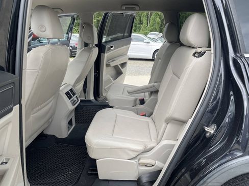 Used 2019 Volkswagen Atlas SE FWD image 28