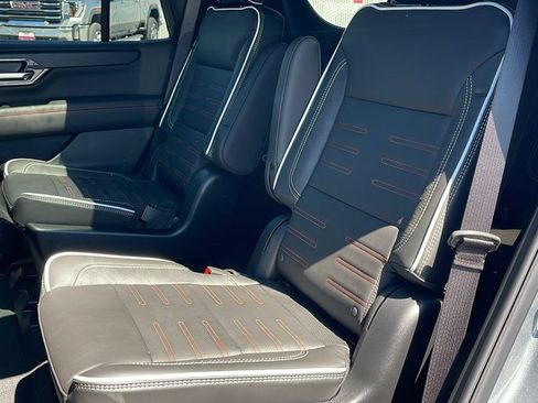 New 2026 GMC Yukon AT4 Ultimate AWD/4WD image 16