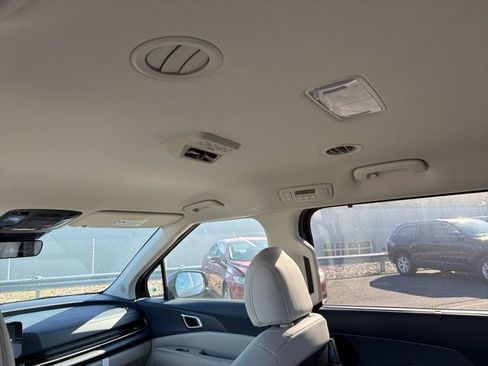 New 2026 Kia Carnival EX FWD image 10