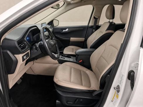 Used 2020 Ford Escape Titanium AWD/4WD image 12
