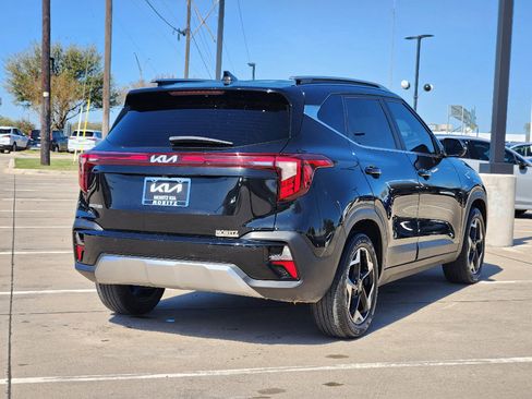 Certified 2025 Kia Seltos EX w/ EX Sunroof Package image 4