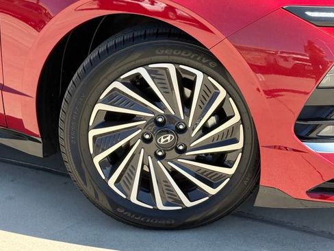 Used 2024 Hyundai Sonata SEL image 2