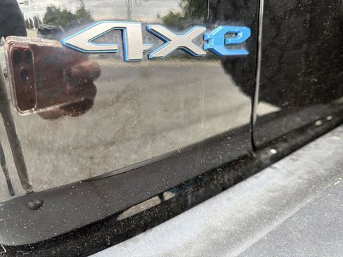 Used 2024 Jeep Wrangler Unlimited Rubicon 4xe AWD/4WD image 9