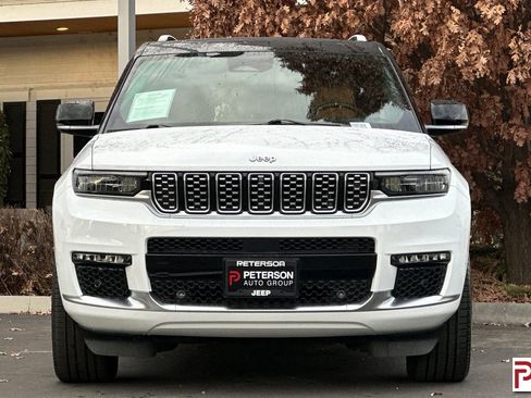 Used 2023 Jeep Grand Cherokee L Summit w/ Advanced Protech Group IV image 9