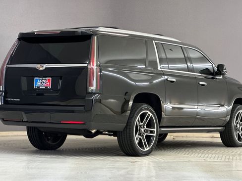 Used 2018 Cadillac Escalade ESV Premium Luxury AWD/4WD image 8