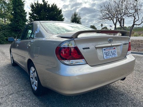 Used 2005 Toyota Camry SE FWD image 20