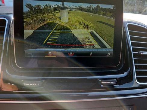 Used 2017 Mercedes-Benz GLE 350 image 17