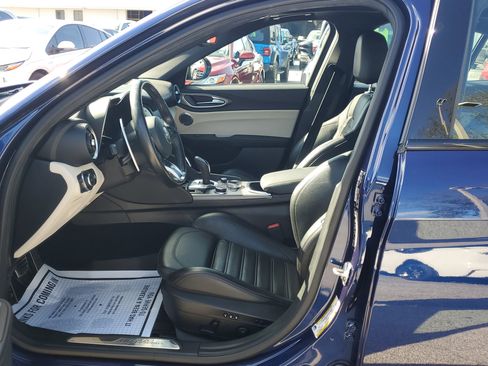 Used 2020 Alfa Romeo Giulia Ti Sport image 21