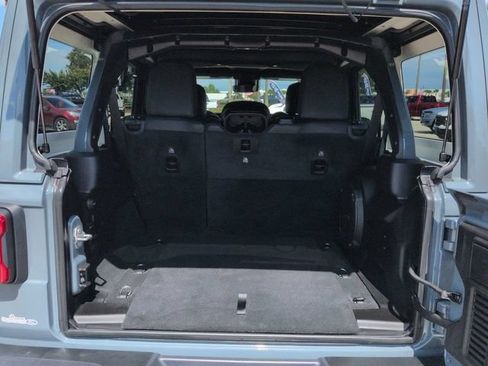 Used 2025 Jeep Wrangler Unlimited Rubicon AWD/4WD image 13