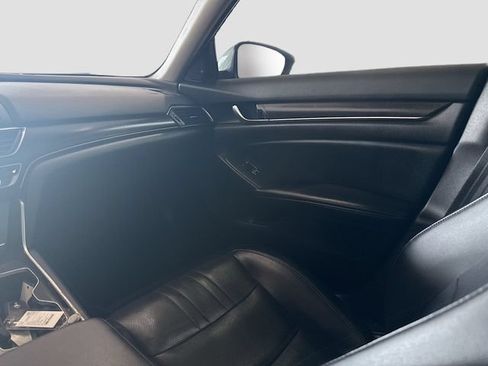Used 2018 Honda Accord EX-L image 24