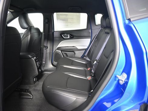 New 2026 Jeep Compass Limited w/ Mopar All Weather Package image 18