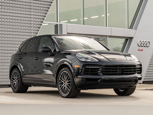 Used 2021 Porsche Cayenne image 1