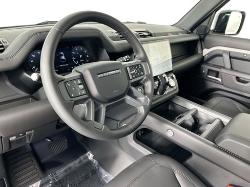 Used 2026 Land Rover Defender 110 X-Dynamic SE AWD/4WD image 10
