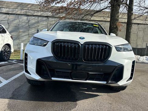 New 2026 BMW X5 xDrive50e w/ M Sport Package image 2