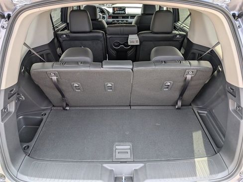 New 2025 Honda Pilot Touring image 14