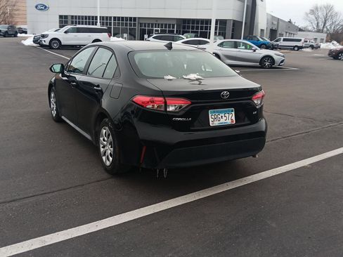 Used 2025 Toyota Corolla LE image 6