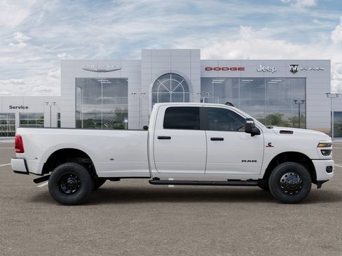 New 2026 RAM 3500 Big Horn AWD/4WD image 22
